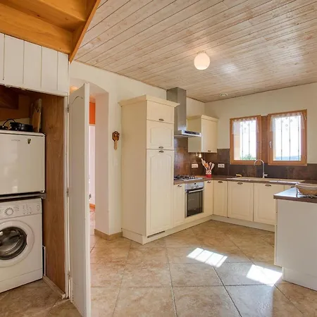 Maison Paisible A Avec Grand Jardin - Fr-1-616-360 בית כפרי